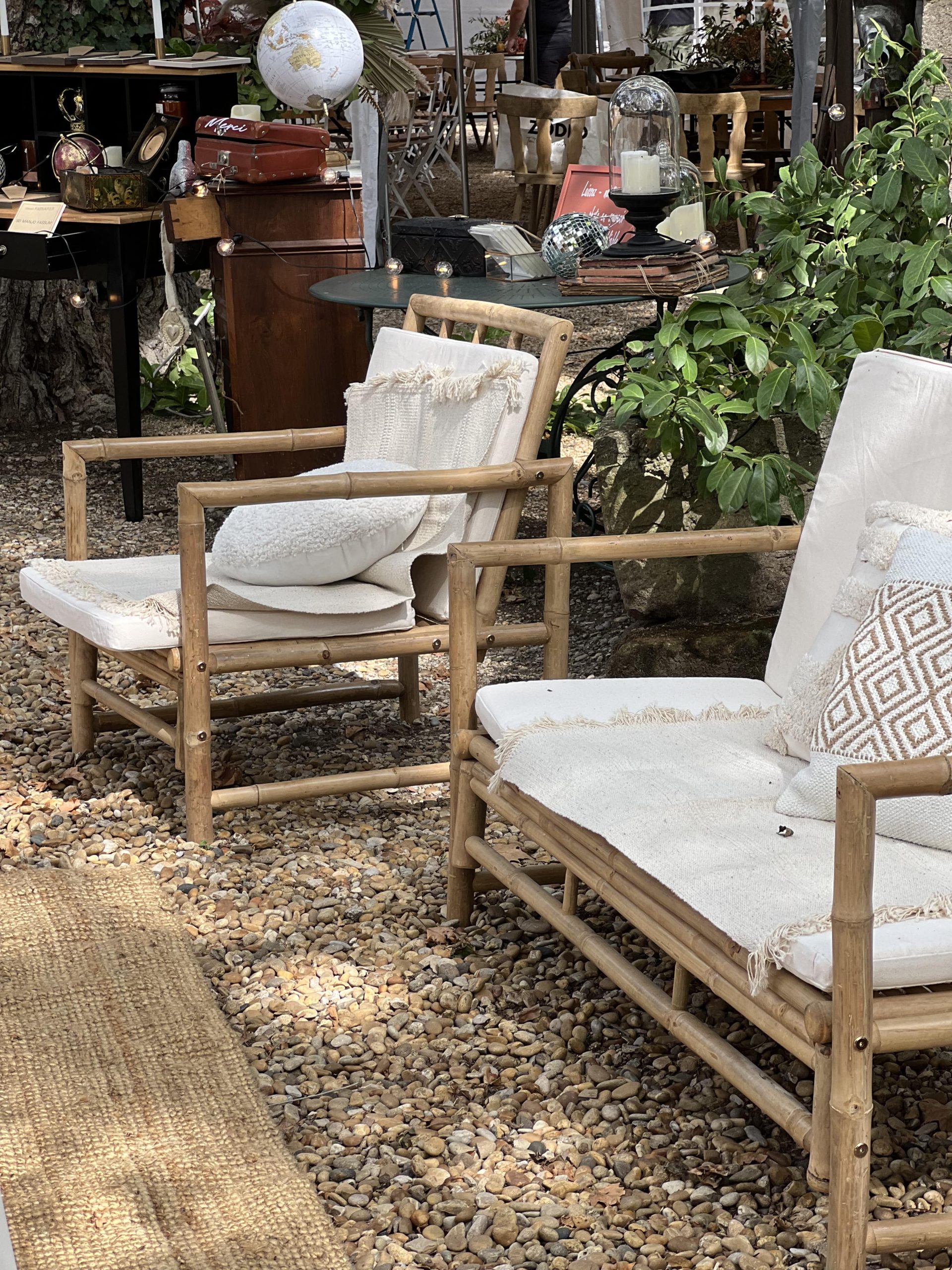 Salon en bambou pour coin élégant et tranquille pour un mariage Salon en bambou pour coin élégant et tranquille pour un mariage